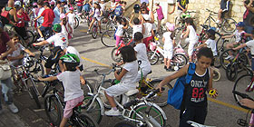 Studenti in bici a Santa Maria la Palma