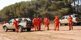 La Sardegna brucia, si sfidano le istituzioni