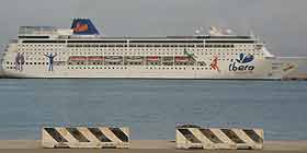 Porto Torres fa festa con due navi da crociera