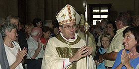 Monsignor Lanzetti in visita all’Ospedale Civile