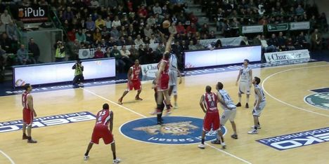 Basket: la Dinamo torna alla vittoria