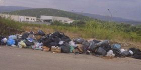 Mamuntanas: tolti i cassonetti restano i rifiuti
