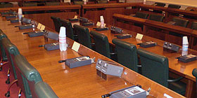 Alghero: In 8 in aula, niente Consiglio