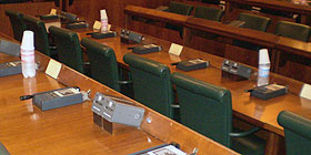 Minoranza snobba votazione sulla scuola