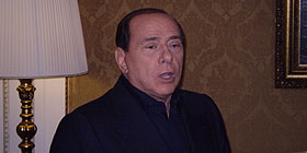 Scuole in tilt, Berlusconi fa retromarcia