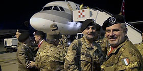 Le Autorità <i>congedano</i> la Brigata Sassari