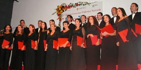 Festa di Natale per gli anziani del centro di Viale della Resistenza