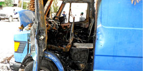 Furgone incendiato in via De Biase