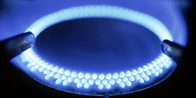 2013: giù le bollette luce, su il gas