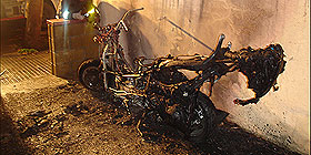 Luna e Sole: 13 scooter incendiati