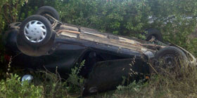 Auto si ribalta a Lu Bagnu, muore pensionato