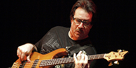 Jazz mondiale ad Alghero: Jeff Berlin al Poco loco