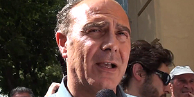 C il primo candidato:  Bruno. <i>A disposizione, insieme si pu fare</i>