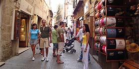 Iniziano i saldi ad Alghero e nell´isola