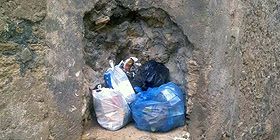Alghero: Via Doria, rifiuti di nicchia