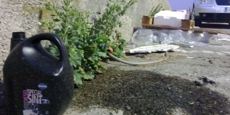 Incivili al porto di Alghero | Foto