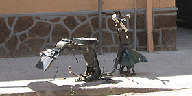 Resti di moto sul marciapiede