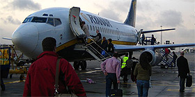 L´Enac minaccia: multe a Ryanair