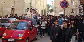 Alghero, studenti in piazza