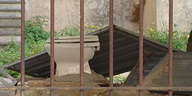 Sporcizia al centro: Cattedrale dimenticata 