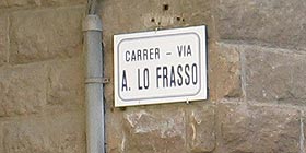 Nuove targhe viarie nel centro storico