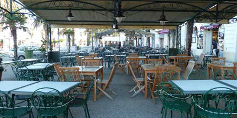 Tavolini <i>gratis</i>, ancora proproghe
