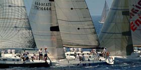 Louis Vuitton Cup vicina a La Maddalena
