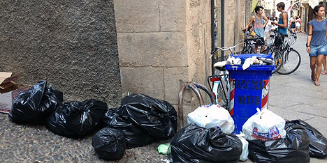 Residenti infuriati: <i>scempio</i> via Roma